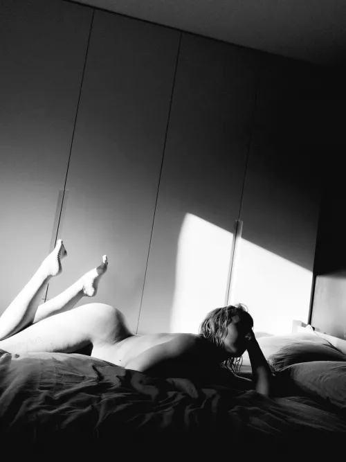 self-portrait in afternoon sunlight by ruby_lua