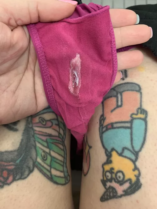 [selling] but mostly just sharing by lindsaythemilf