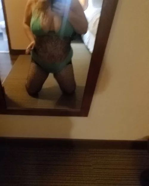 [Selling] Curvy. Bodysuits, bodystockings, thigh-highs, Gym and Sauna Sweaty Panties. Sext. GFE. [USA] by YourGirlJane