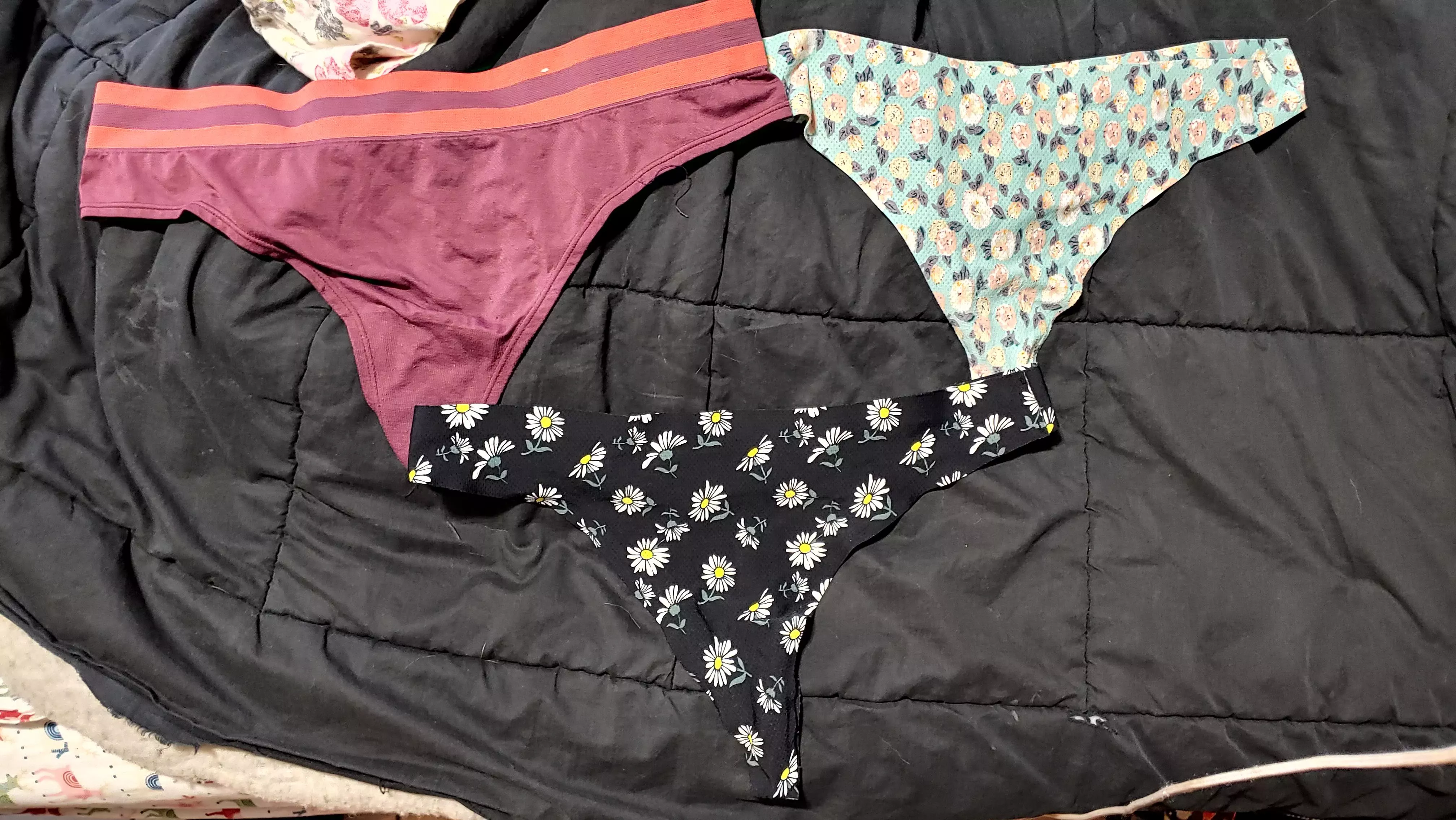 [SELLING] 🍑 Down to my last 4 thongs! 😲 Order yours today before they're gone! 🎁 ⏩ SERIOUS BUYERS ONLY ⏪ 💸 Cashapp, Venmo, Amazon GC accepted 💸 posted by DezrtBat
