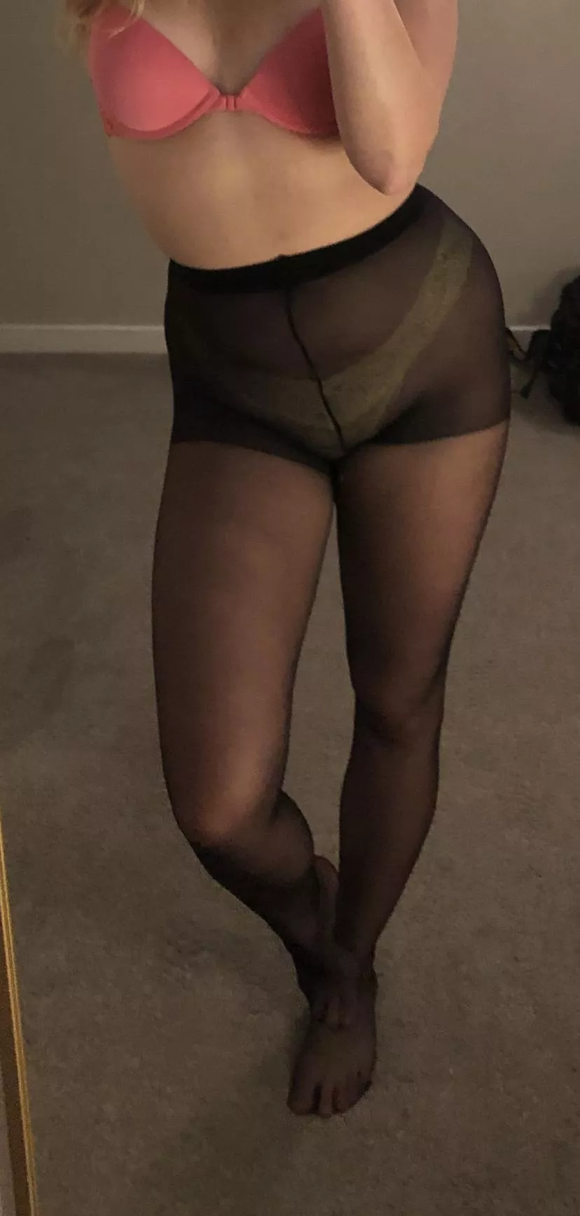 [selling] Flight Attendant pantyhose & panties worn on trips. $45! Message me 🥰 [kik] Shannon.Stew ✈️ posted by ShannonStew