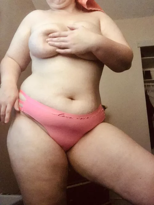 [selling] I have new dropboxes to pick from! I am available for just about everything, I wanna make you cum tonight! Kik @bettyknockers420 or Snapchat @bknockers420 by bettyknockers420