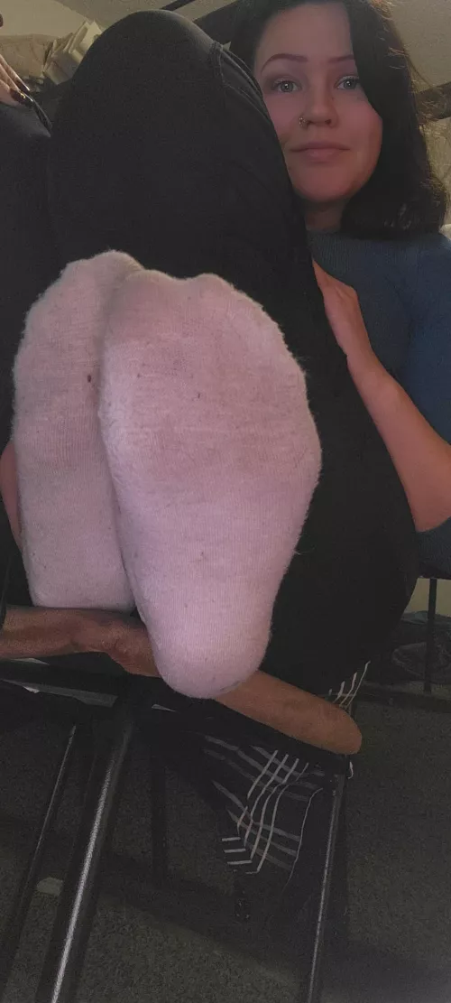 [Selling] I've has these on for 3 days now!! How bad do you think they smell? by brattyblondeblunts