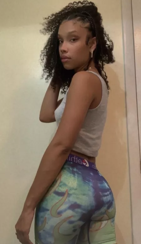 [Selling] Let me take care u 👅😏 sexting, tapes, pics, vids, panties HIT ME UP FOR MORE INFO KIK: ninithebrat by goddessnini_