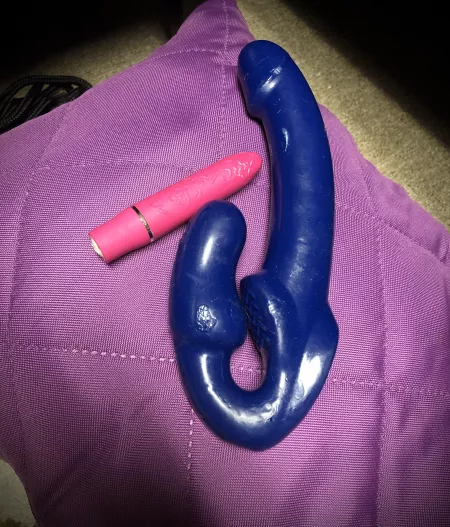 Selling these very well used bad boys for only $40 shipped💜😈 taste the hundreds of orgasms they’ve given me over the years🤤 Kik: ellababyxx3 💜 [toy] by EllaBabyxx3