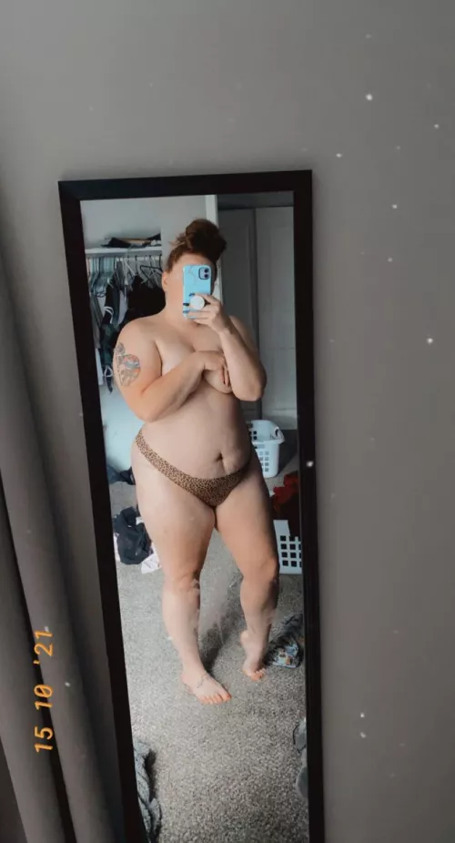 [SELLING] this is what cleaning day looks like in my house😜 pics, vids, sexting, GFE, dropbox(3,000+ items), cockrates, panties, premium, etc. KlK: ctrlr / SC: bunnybabesred by RedHeadedBunnyBabe