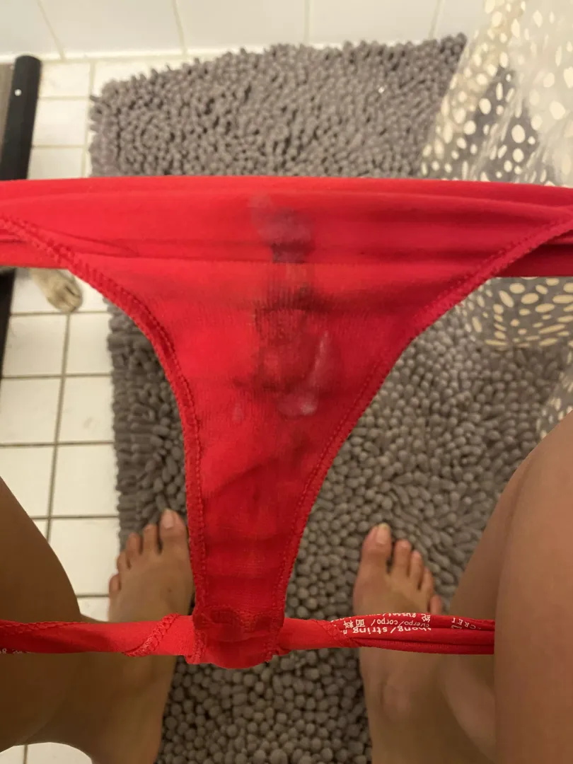 [selling] thongs available! ✨ accepting cashapp, venmo, bitcoin ✨ kik poisonpeach_ ✨ [sweaty] [Florida] posted by eiradeiaa