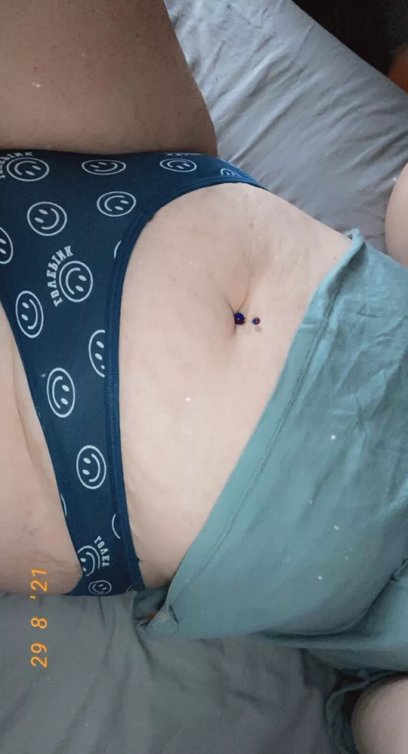 [SELLING] tummy🥺💙 pics, vids, sexting, GFE, dropbox(3,000+ items), panties, premium, etc. KlK: ctrlr / SC: rhbunnyb7 posted by RedHeadedBunnyBabe