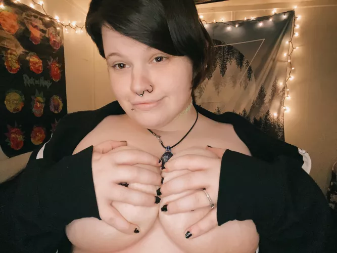 [Selling] Verified 🌸20🌸BBW🌸Customs🌸GFE🌸Sexting🌸Premades🌸Fetish Friendly 🌸Panties and socks 🌸Ask about my menu!❤️(KIK):lilraccoongirl666 or (telegram):lilraccoongirl666 • by lilraccoongirl