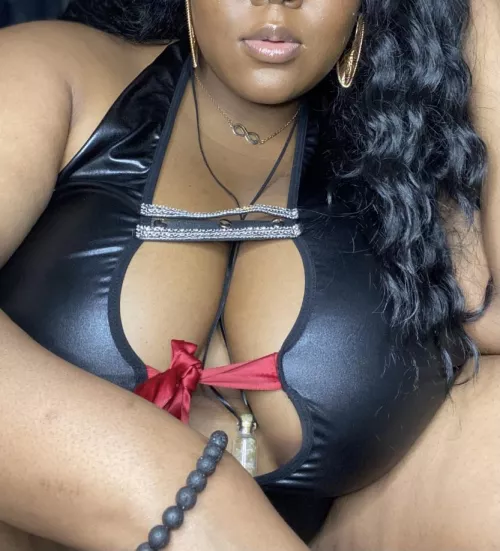 [SELLING] Verified BBW Fetishist and Kink Enthusiast. 55 inch ASS & 44F TITS! LIVE CAM & SEXTING! Specializing in smoking, body worship, jeans fetish, body inflation, and more! Telegram: @madamenym Skype: Madame Nym . Accepting CashApp, Amazon GC by bbwnympho98