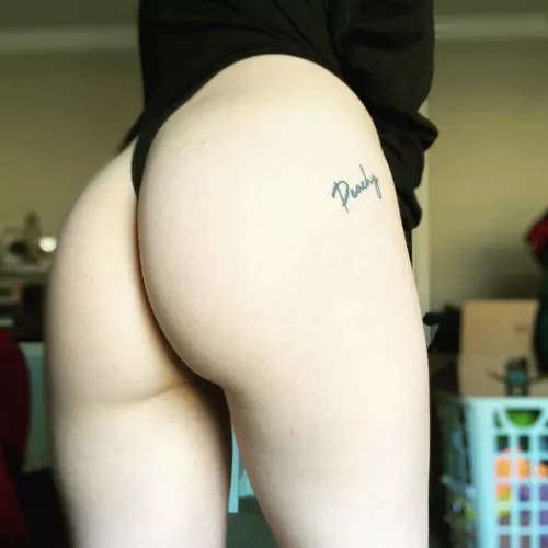 [selling][USA][f] my ass is basically eating this thong! If only it was eating your dick😏 by sugarandcyanidee