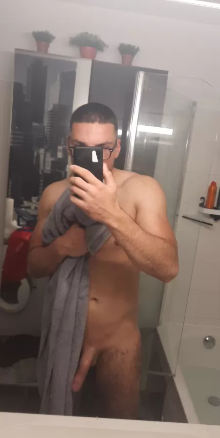 Semi, 20 yrs old, 6'1 by bigboyxx19