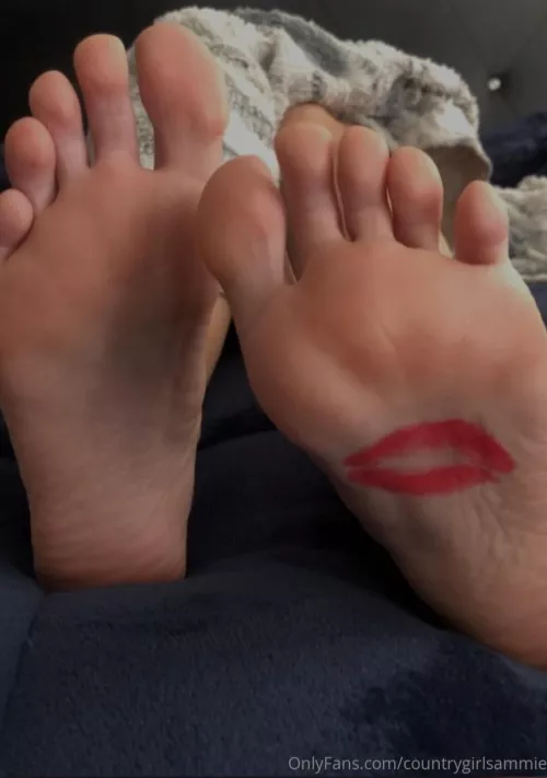 Send me a kiss 😘 by Countrygirlsammie