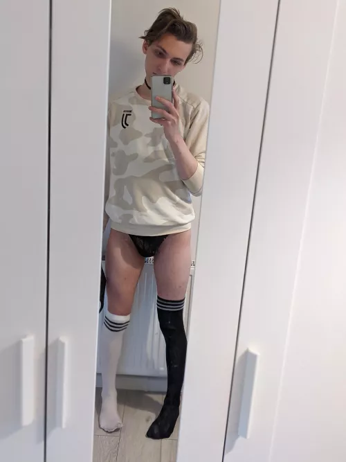 Sending much love to 3 people who will see this 💕 by YourBoyLuna