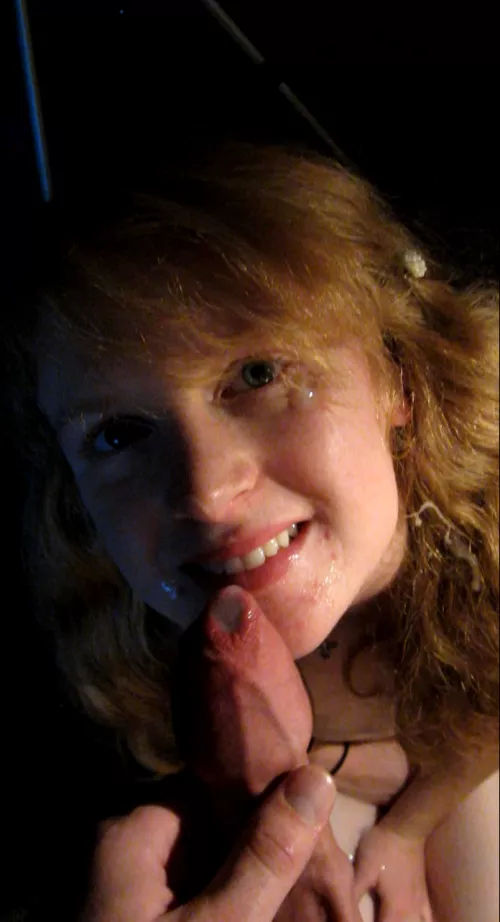 Service with a smile :) by hornycpl100