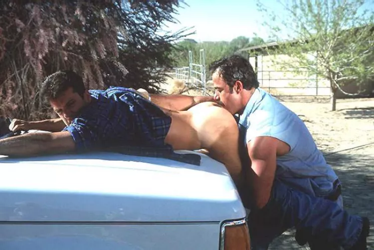 Sex outdoors (source in comments) by SevenNSFW