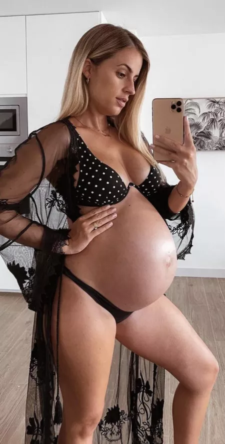 Sexipreg by Copperf24