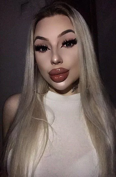 sexy AF🥵 posted by charlotteventurax