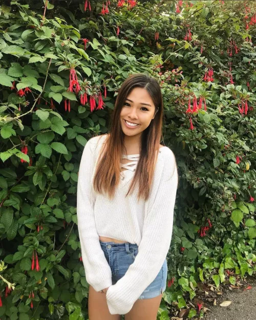 Sexy af with a killer smile by lk19902