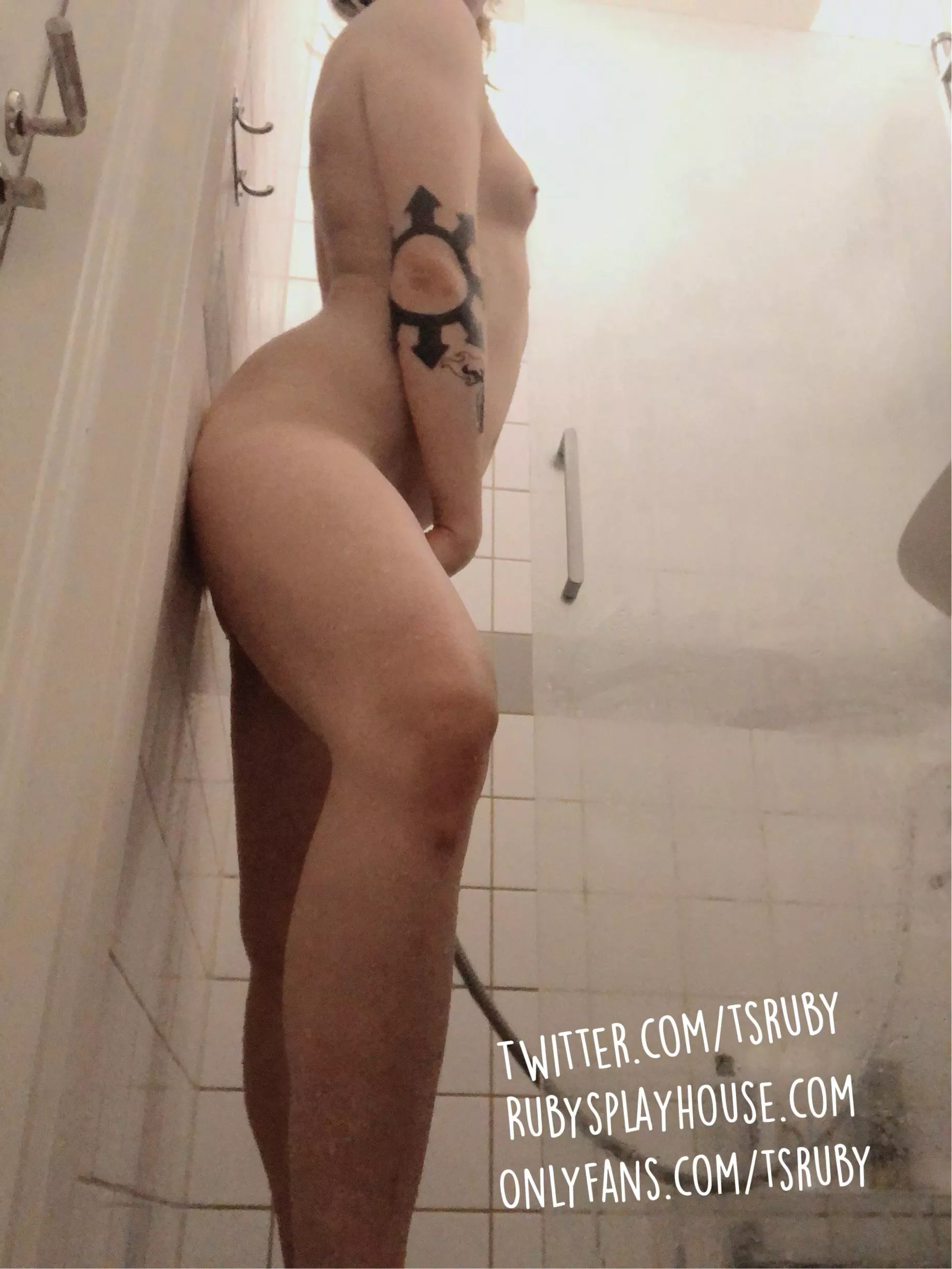 Sexy and T. Want me? posted by tsrubyray