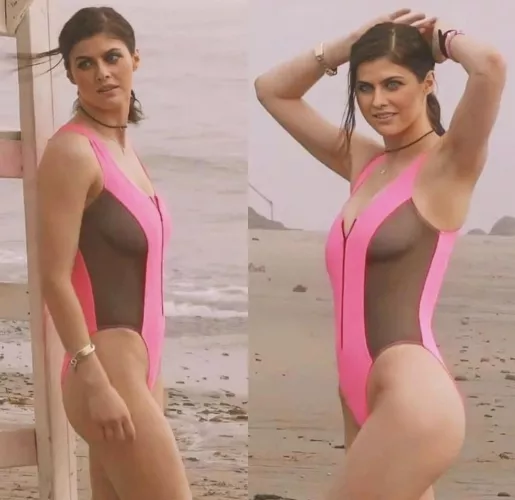 Sexy ass Alexandra daddario by Bulky-Raccoon-4685