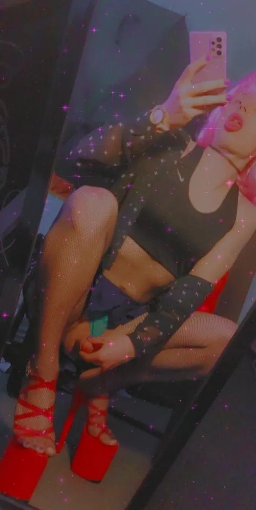 Sexy babe by milda01