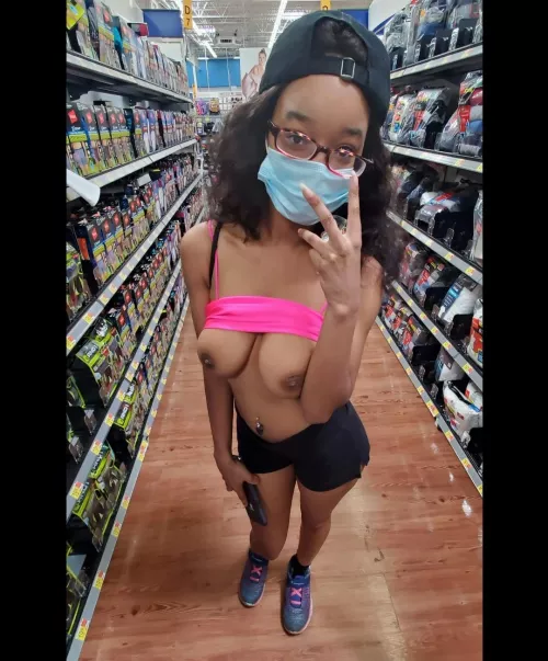 Sexy Dark Girl Flash Her boobs at wal mart ❤🥵 by big_boobs_fan21