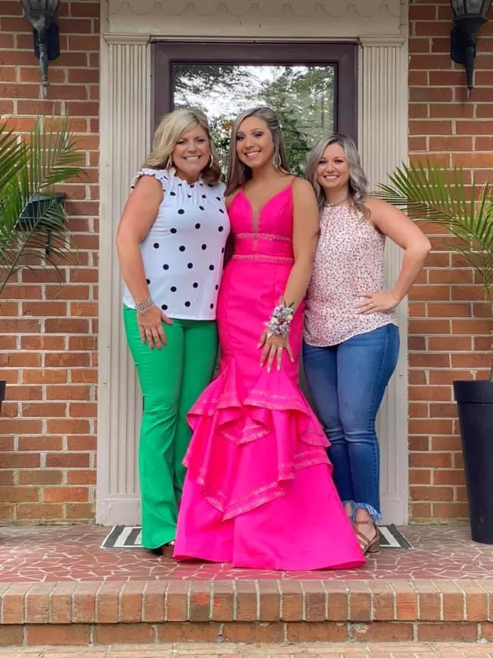 💚💖💙 sexy group of ladies posted by ganggang89882