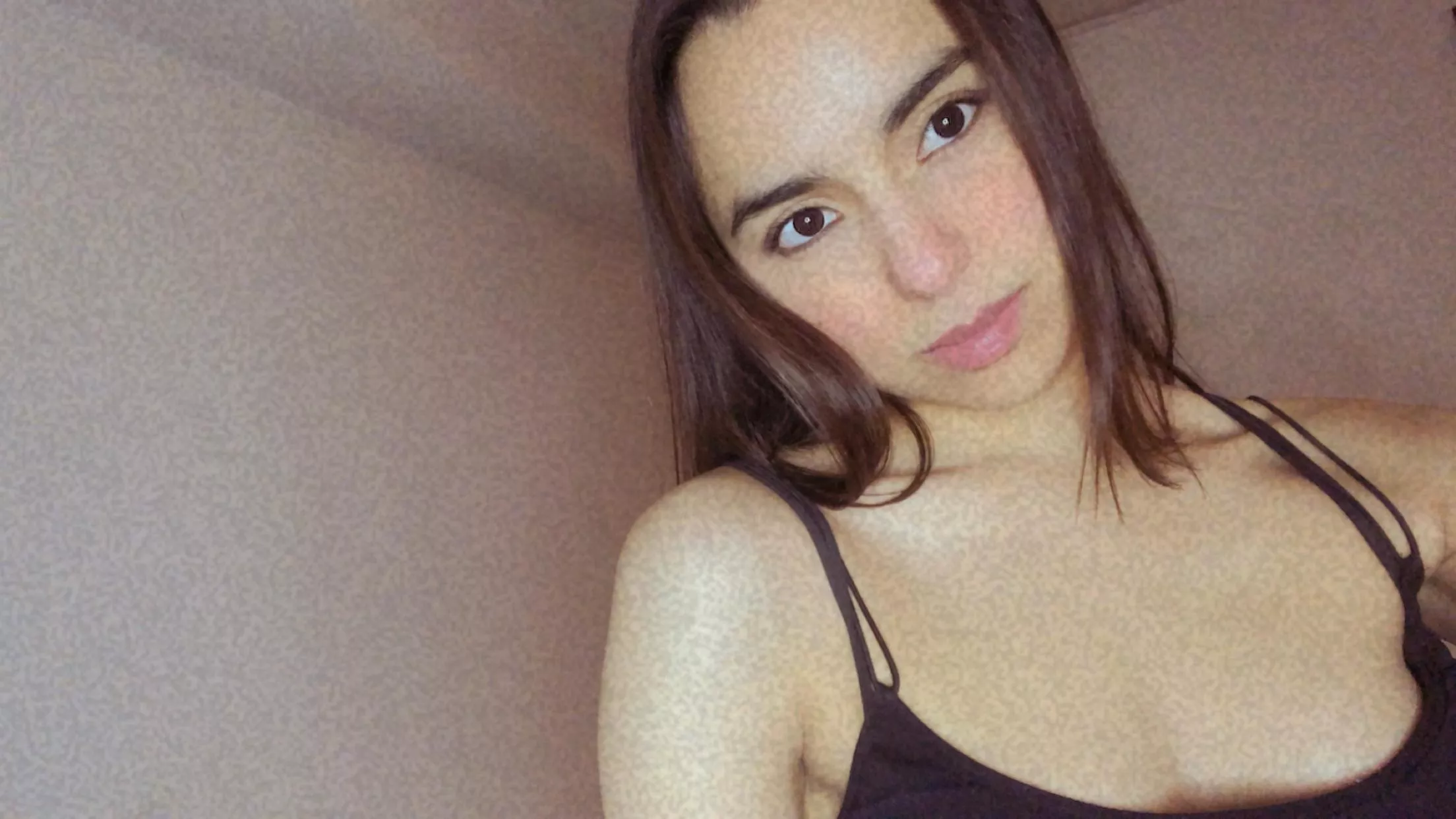 SEXY, HOT and CHARISMATIC BRUNNETE GIRL ❤️‍🔥 posted by consart