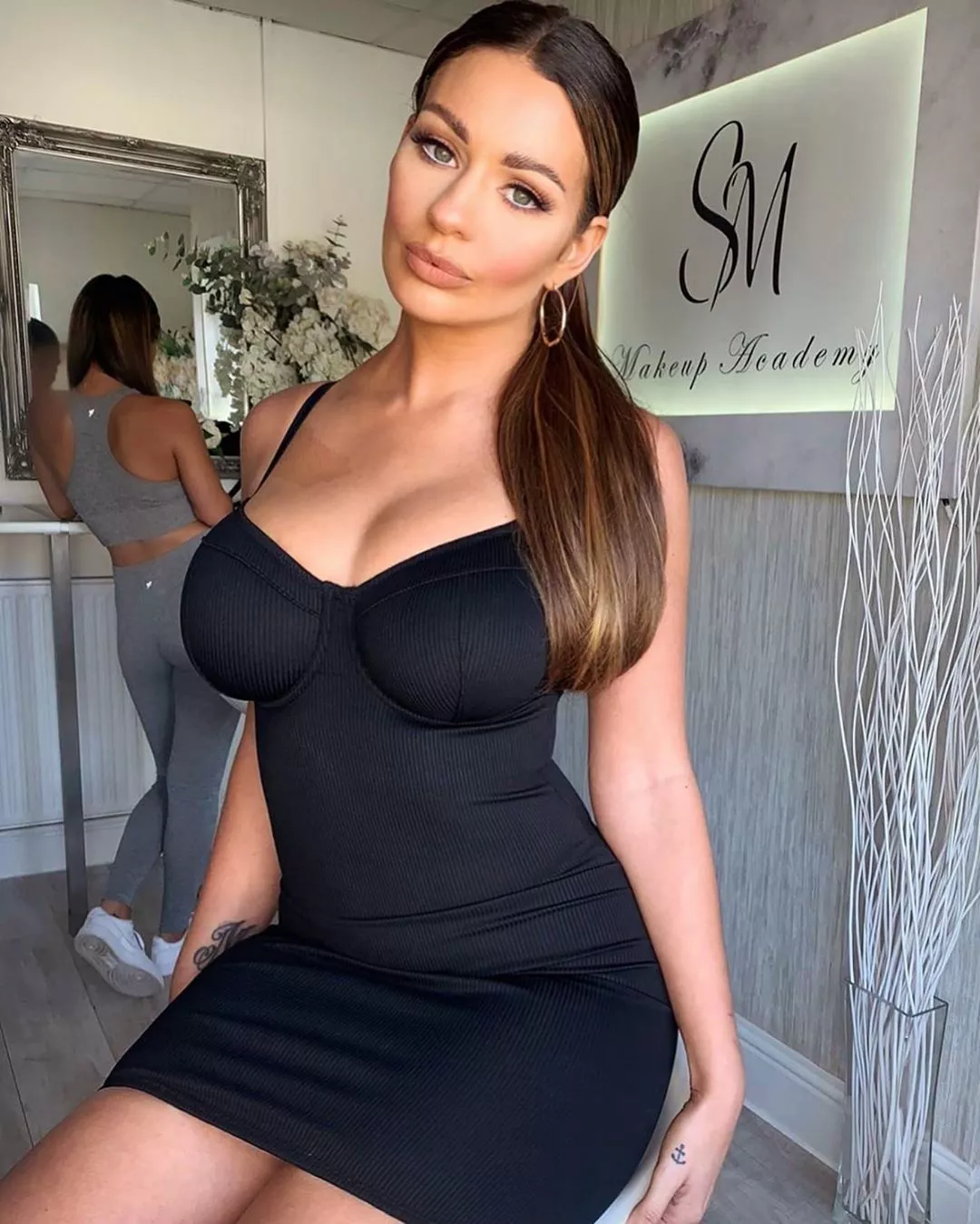 Sexy in black posted by shawnsmith747