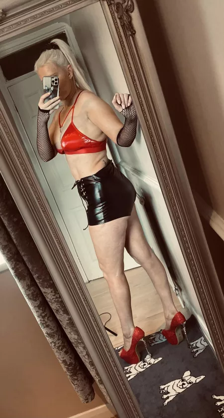 Sexy legs for days by sparkly-and-savage