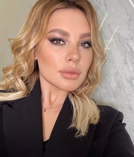 Sexy Lips by BimboParadise1