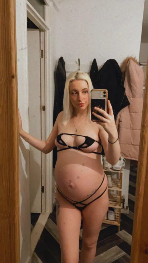 Sexy momma?💞 by LillzHannah