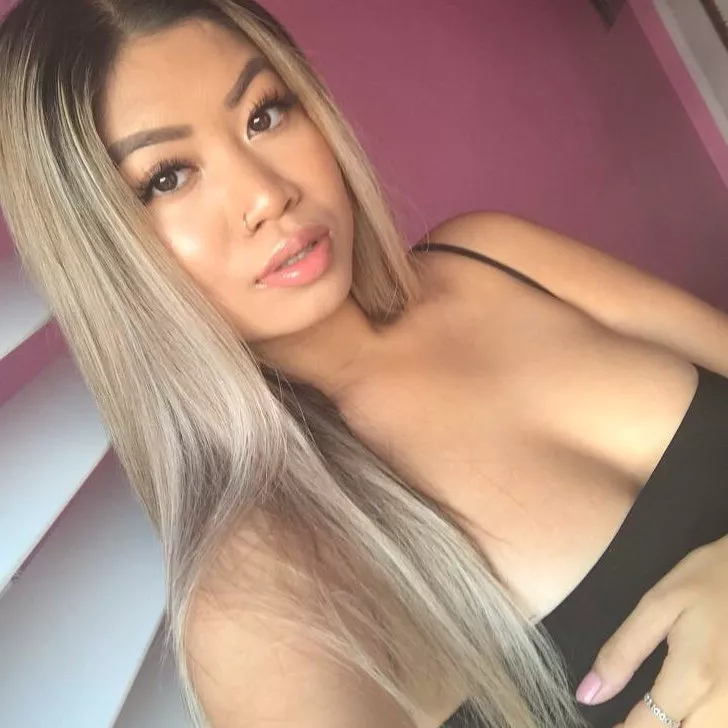 Sexy Selfie posted by everydaysexy21