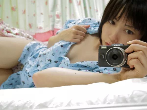 Sexy Selfie in Bed by Cherise18