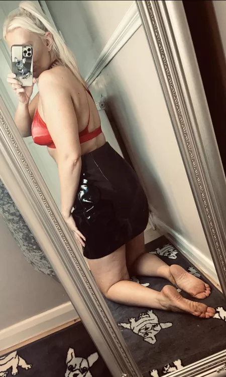 Sexy soles just for you by sparkly-and-savage