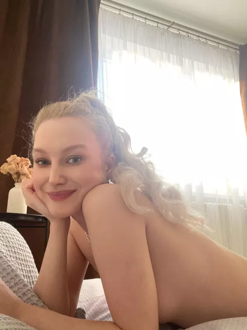 Shall we lie in bed together? by Venera_not_venera