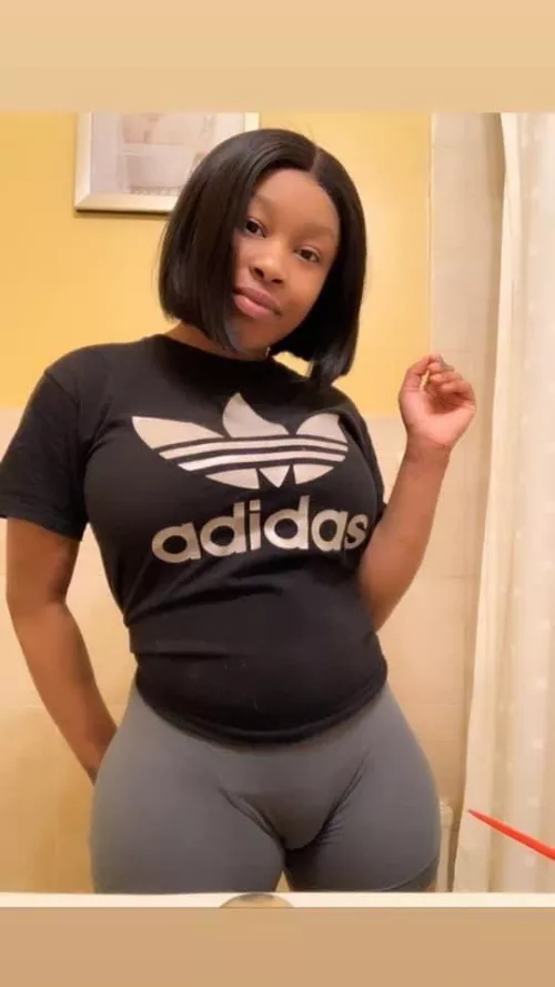 Shamyah 😮‍💨 by Plastic-Hawk-380