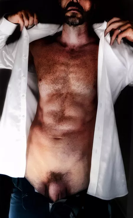 Sharp undressed man by OmStudly