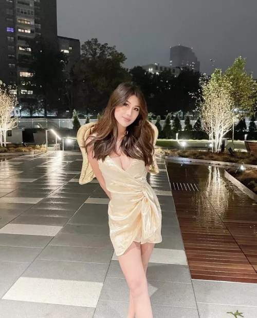 she actually makes me weak by vldlf