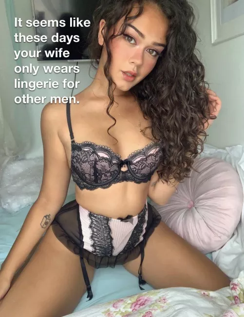She always looks her best for them. by cuckmelikethis