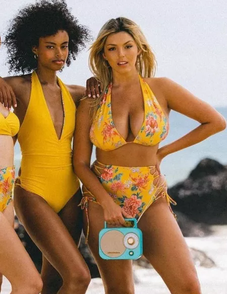 she cant even fake it by Lev-Parnas