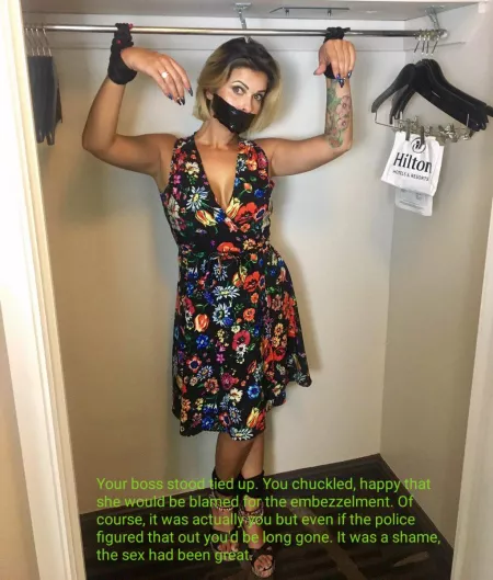 She did look sexy, you thought by tiberius_e