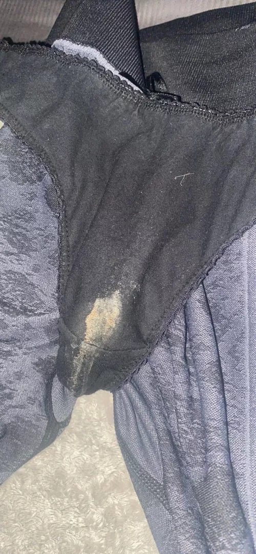 She gets very messy in the gym ❤️ by pirateship-1