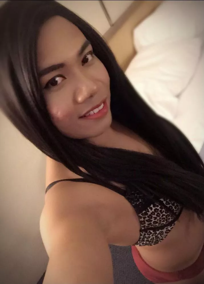 She got a warm 👄 you don’t want to leave 😮‍💨 worth it 🤑 posted by Cloudsofnothing666