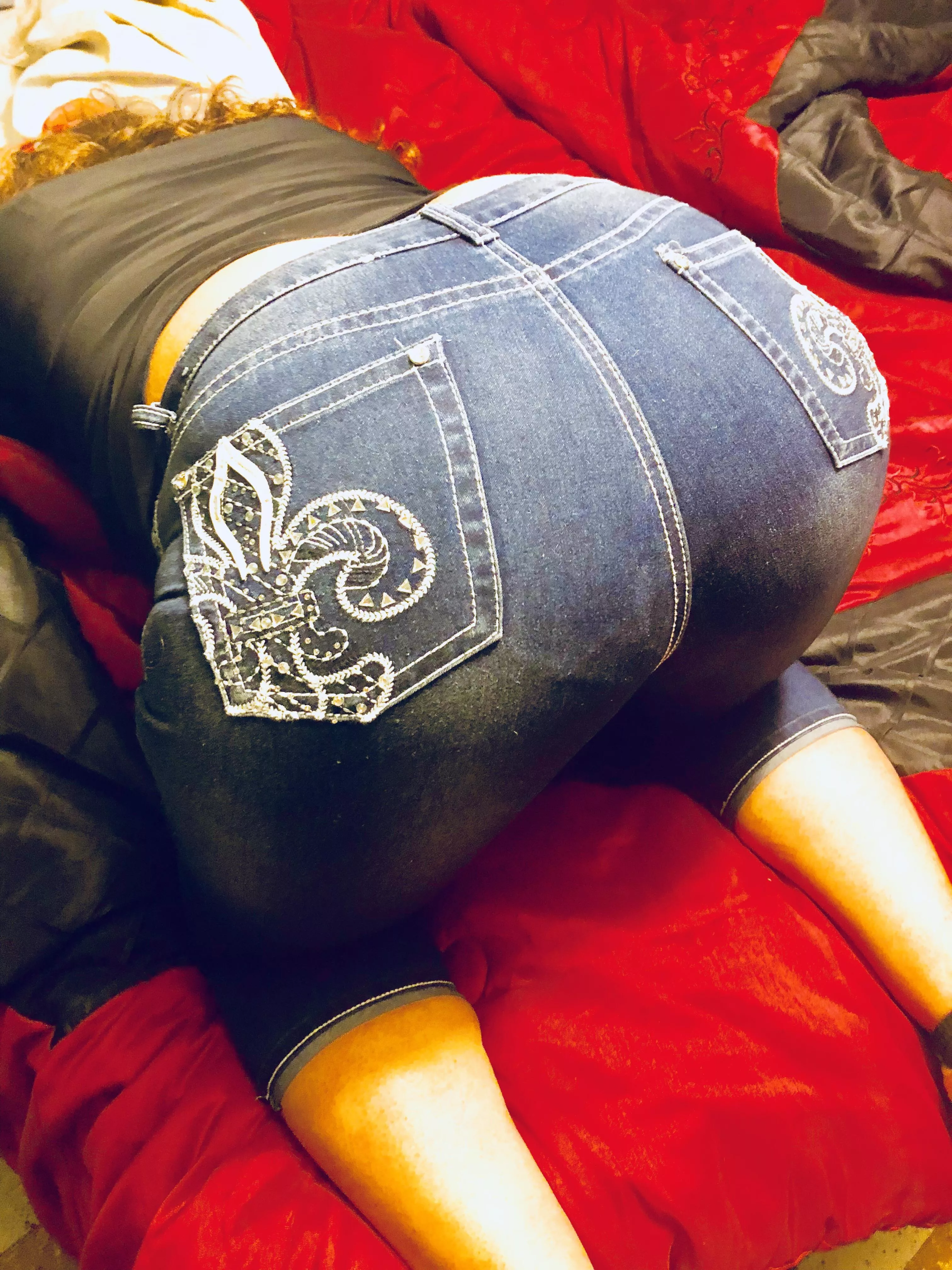 She got the boom boom . posted by firebyfloyd