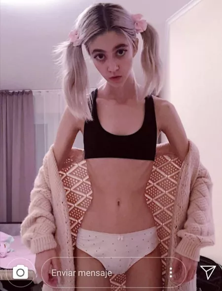 She has such a small and delicate body by Revolutionary-Link-8