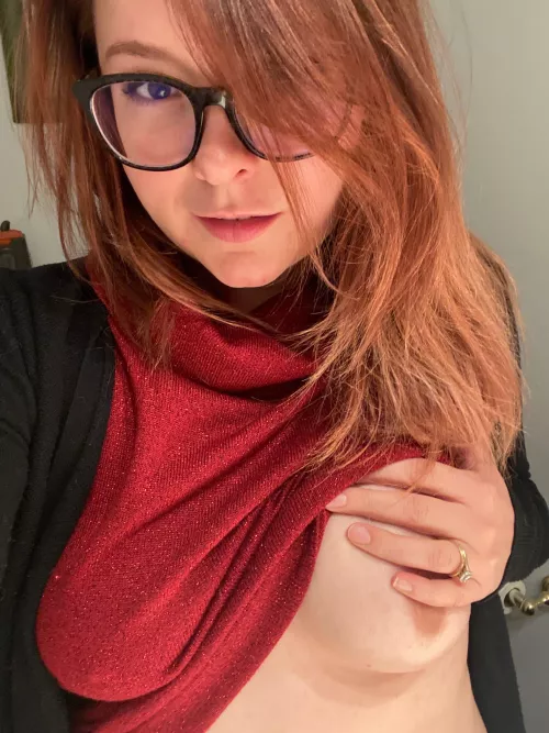 She is (F)estive for Christmas! by Dakking42