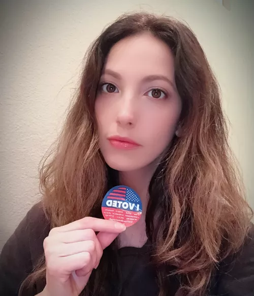 She is hotter in this kind of pics... by LucMerenda80