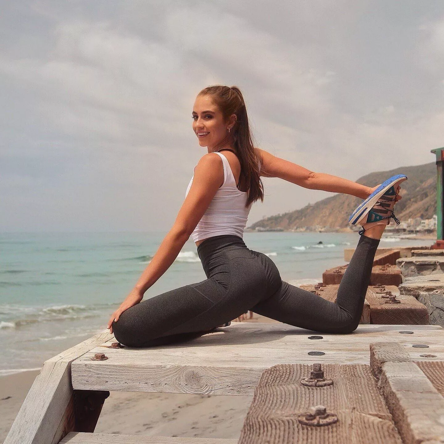 She Knows..! posted by Seatownkid